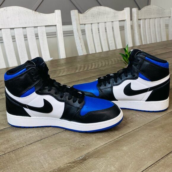 Nike Air Jordan 1 Royal Toe Retro High OG Blue Sneakers 2020 Women’s Size 8 - Picture 5 of 6